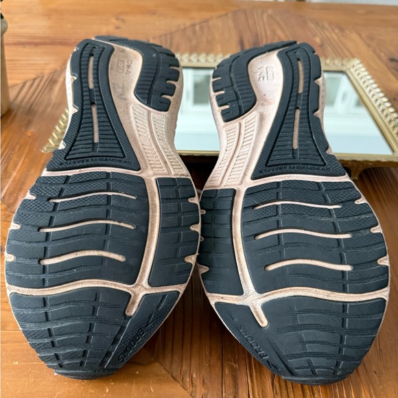 Brooks Glycerine 19 Women's Black and Pink Size 8.5 Running Sneakers - Picture 5 of 8